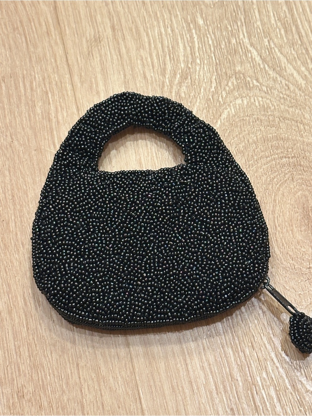 Mini Beaded Heart Wallet - Picture 4 of 7